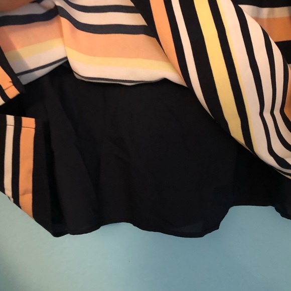 The limited tank top - Picture 3 of 4